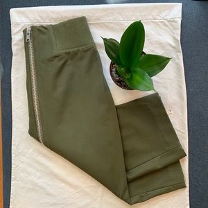 Banana Republic Zippered Pencil Skirt